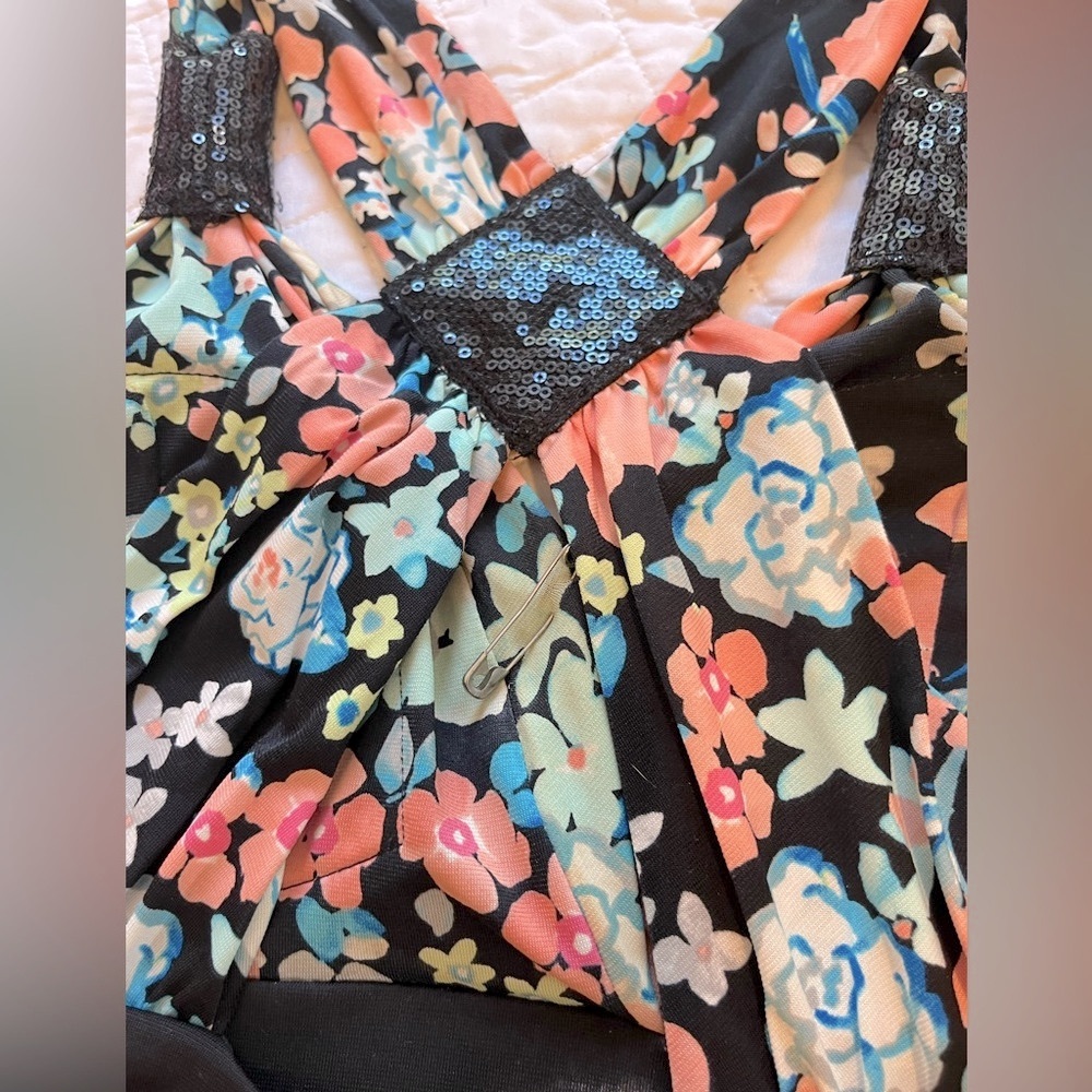 Candie's Floral Top with Black and Pink and orange Hues - Picture 5 of 6